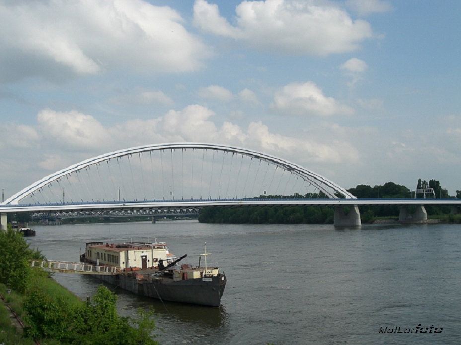 (136) apollobrücke (bratislava)