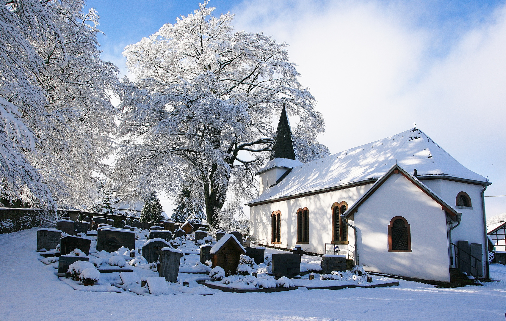 13832 frozen churchyard (Ramscheid)