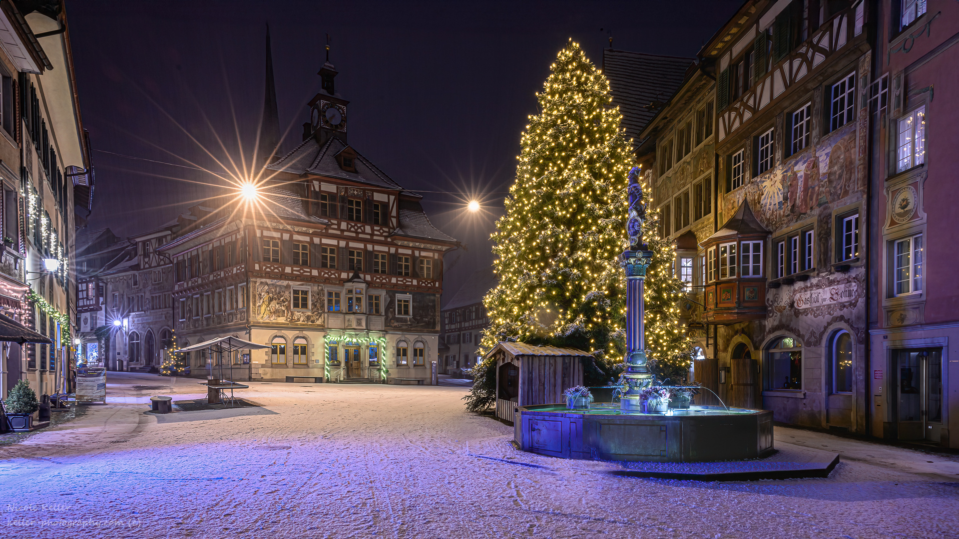 14 Meter hoher Weihnachtsbaum in Stein am Rhein