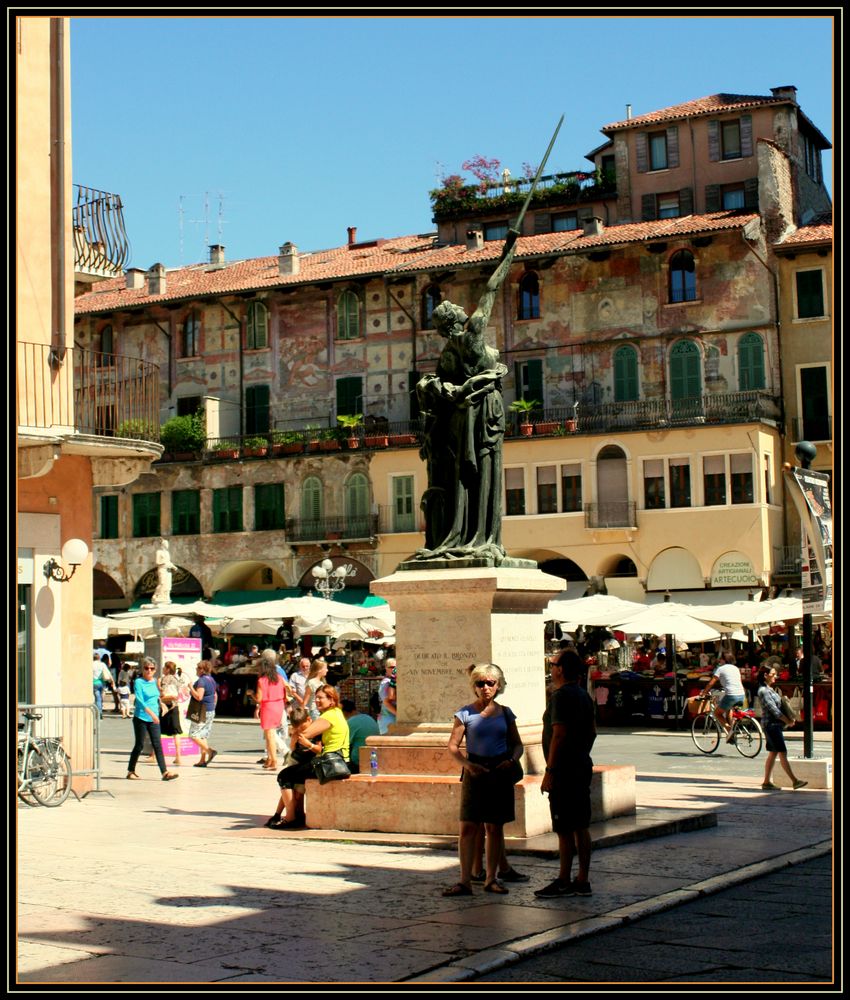 14 novembre 1915... scorcio di piazza Erbe Verona