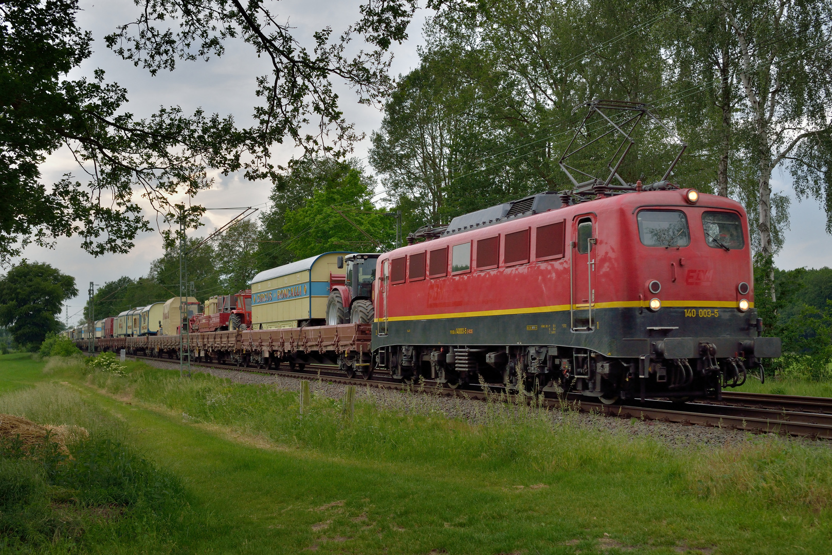 140 003-5 --Rail Cargo Carrier-- am 03.06.19 mit Circus Roncalli in Hamm-Neustadt III