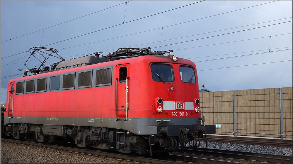 140 501-8 am 02 April 2015 hinter Kissing nach München unterwegs