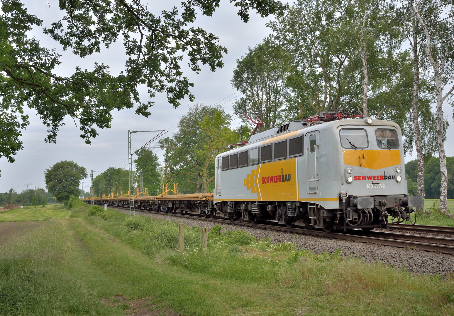 140 797-2 --Schweerbau-- am 20.05.20 in Hamm Neustadt