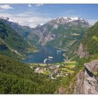 14:00 Uhr: Die MS Midnatsol der Hurtigrute erreicht Geiranger