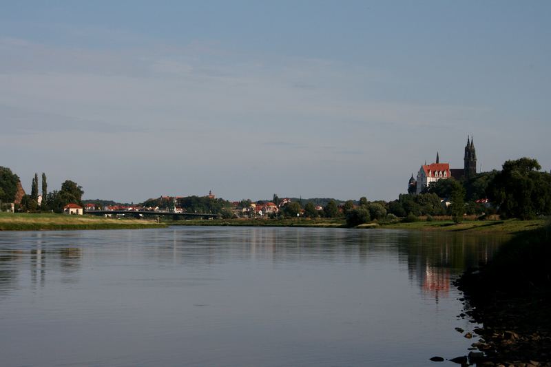 14.08.07 ... Meissen ... die Elbe (nach 5 Jahren) ruhig und still ...