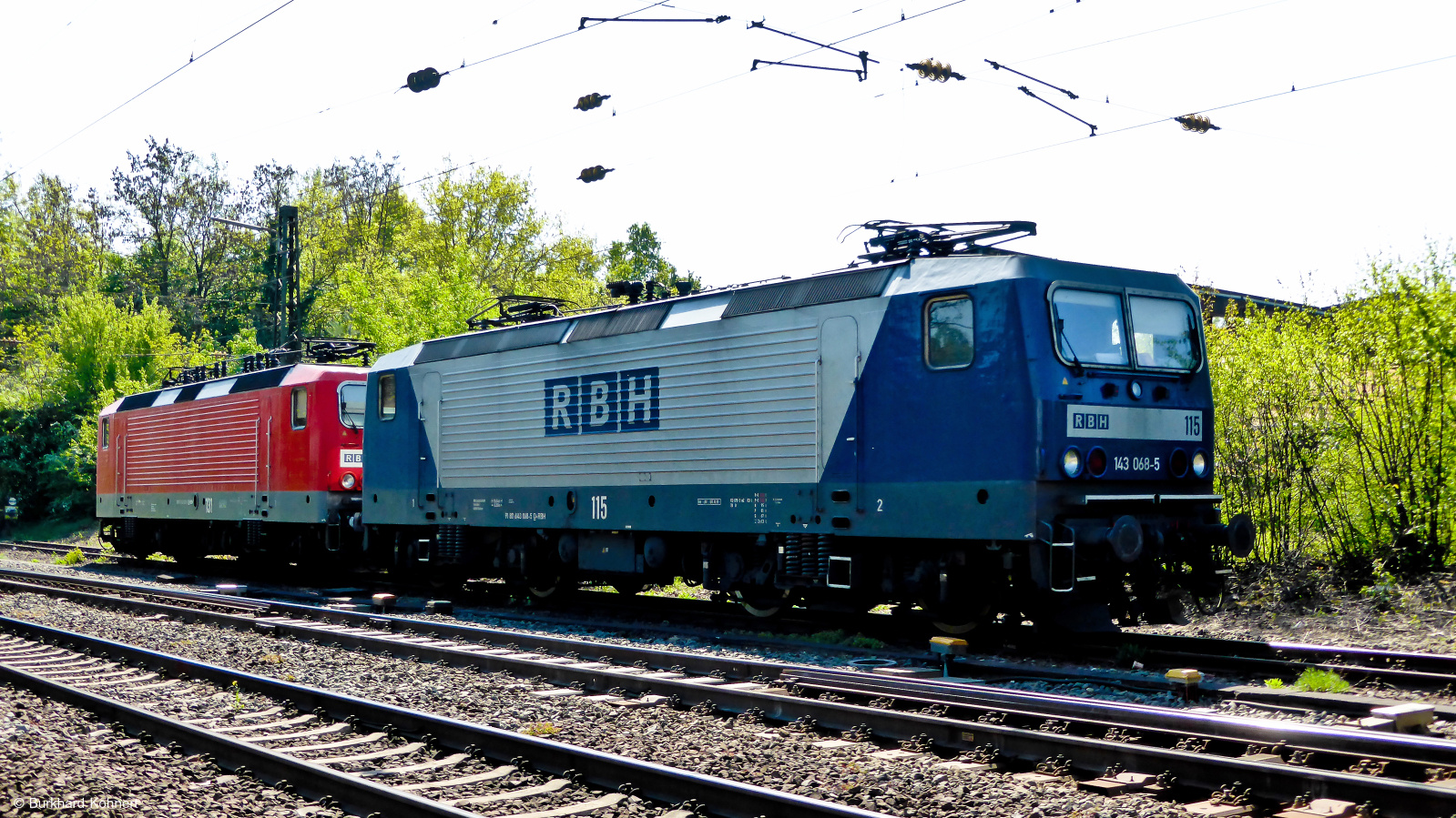 143 068-5 RBH 115 und 143 305-1 RBH 131 machen gemeinsam Pause