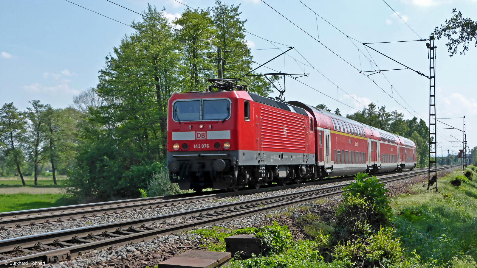 143 076 als RB75 nach Wiesbaden