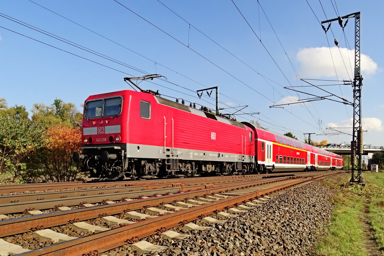 143 238 DB als RB75 in Richtung Wiesbaden