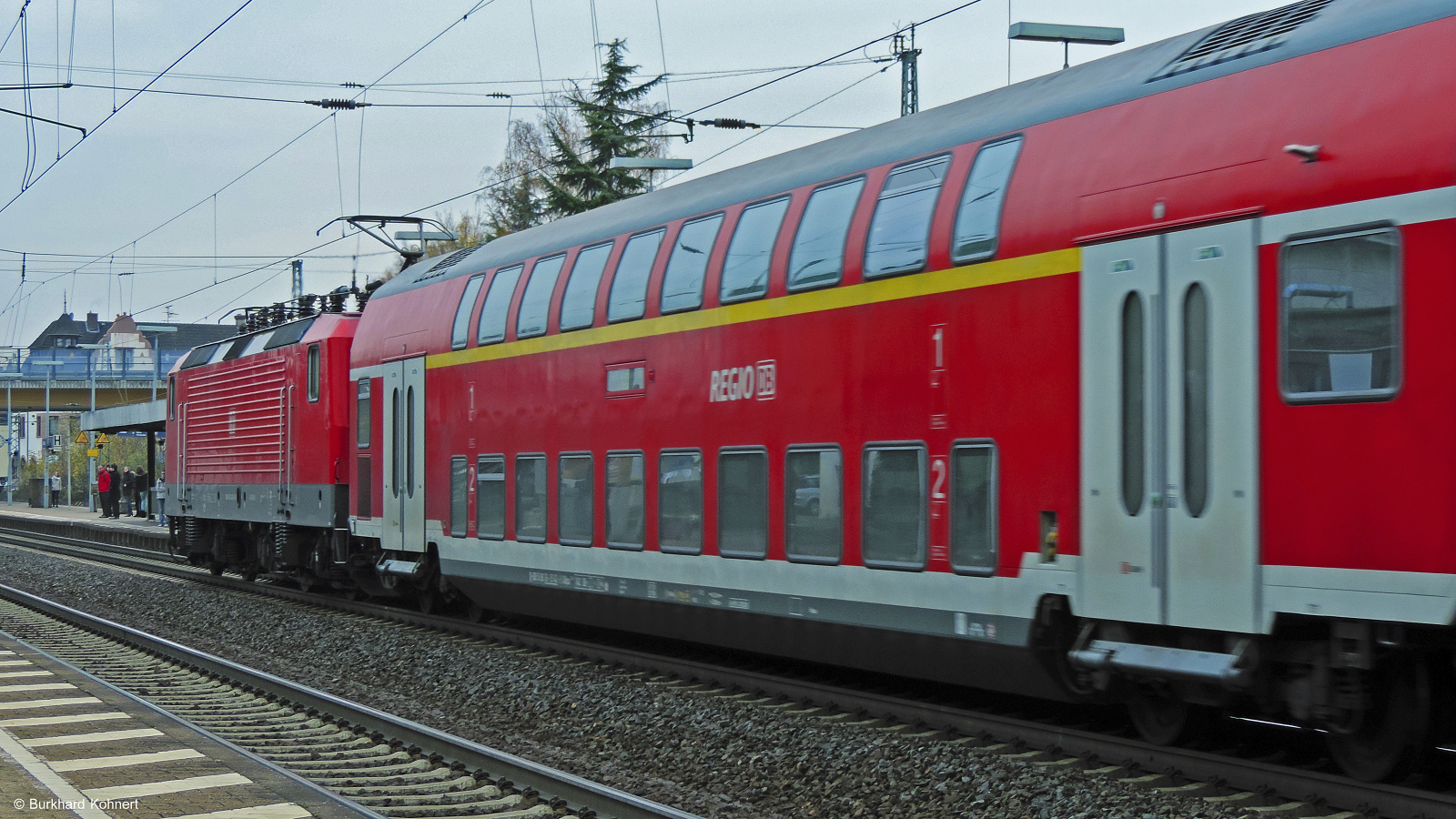 143 248 mit Doppelstockwagen