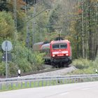 143 364-8 schlängelt sich durchs Höllental