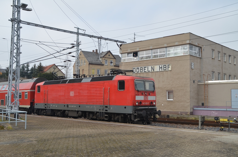 143 821 mit einer RB von Chemnitz nach Elsterwerda in Döbeln