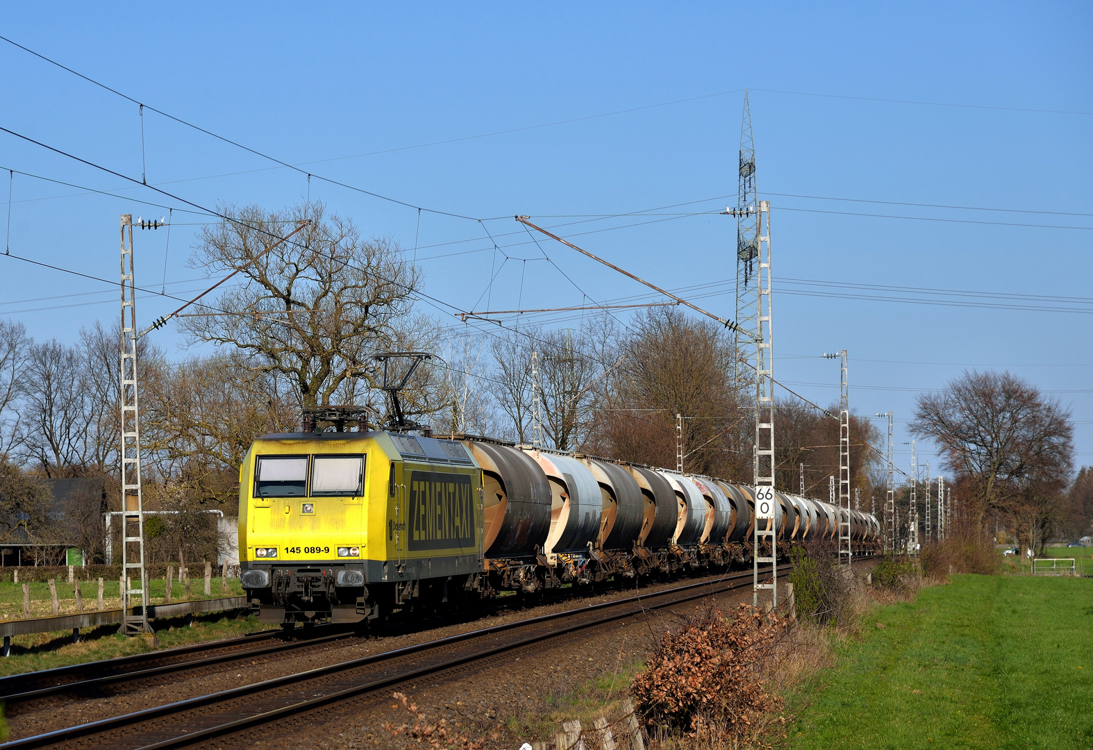 145 089-9 --Zementaxi-- am 01.04.19 in Hamm Neustadt