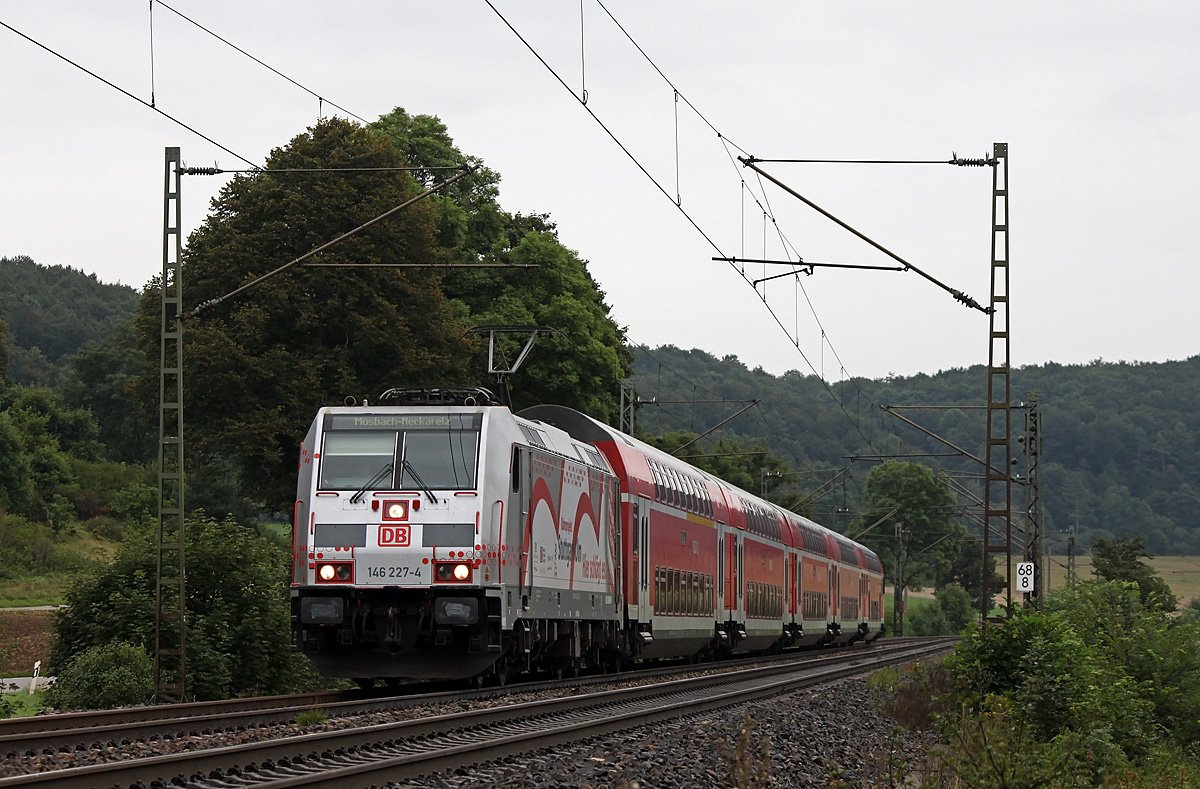 146 227 mit RE bei Amstetten