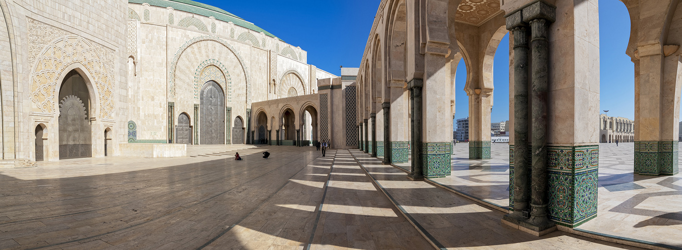 1464R-65R Platz vor Moschee in Casablanca  Hassan II  Panorama Marokko