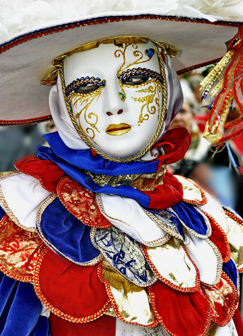 1474..Masque de Venise à Paris-bercy