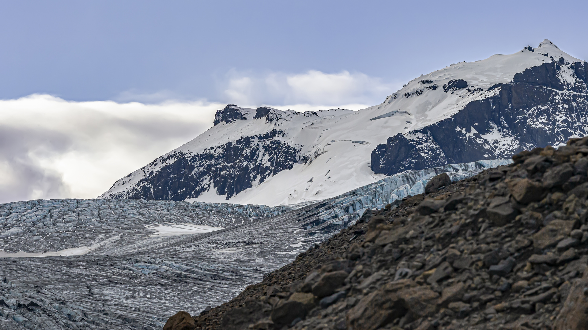 1479 Spaltenzonen am Austurfjöll