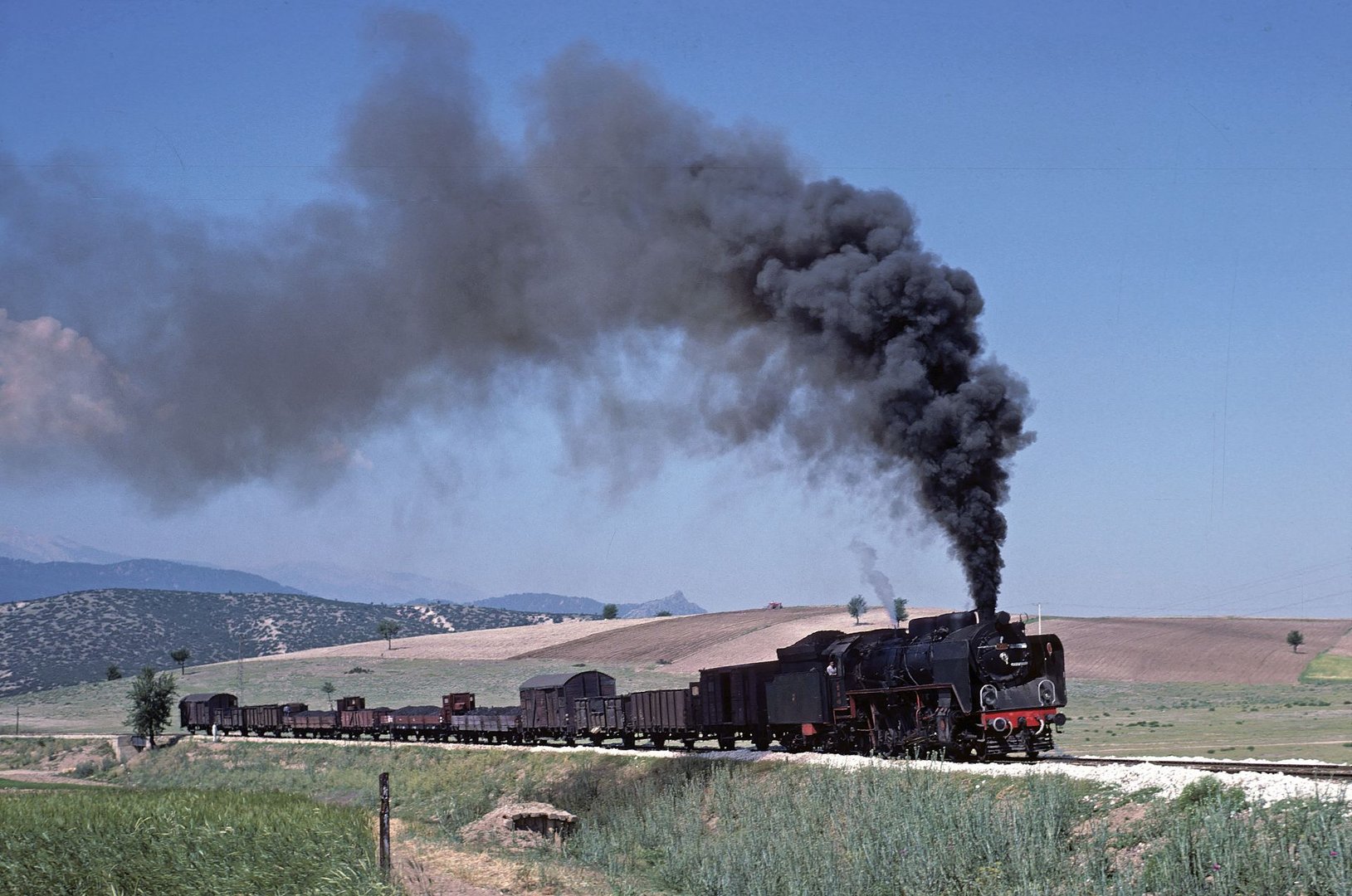 149a-Türkei- TCDD  Rh 5700x bei Denizli  Richtung  Dinar