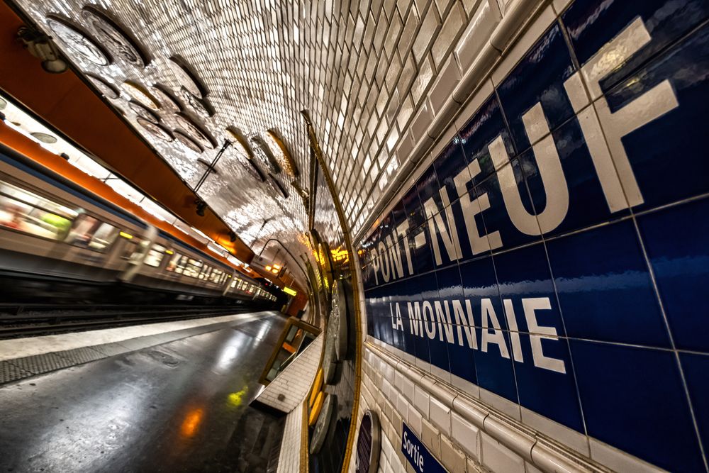 DSCF3597 - Leere im Pariser Untergrund ... von Lichtschwelger
