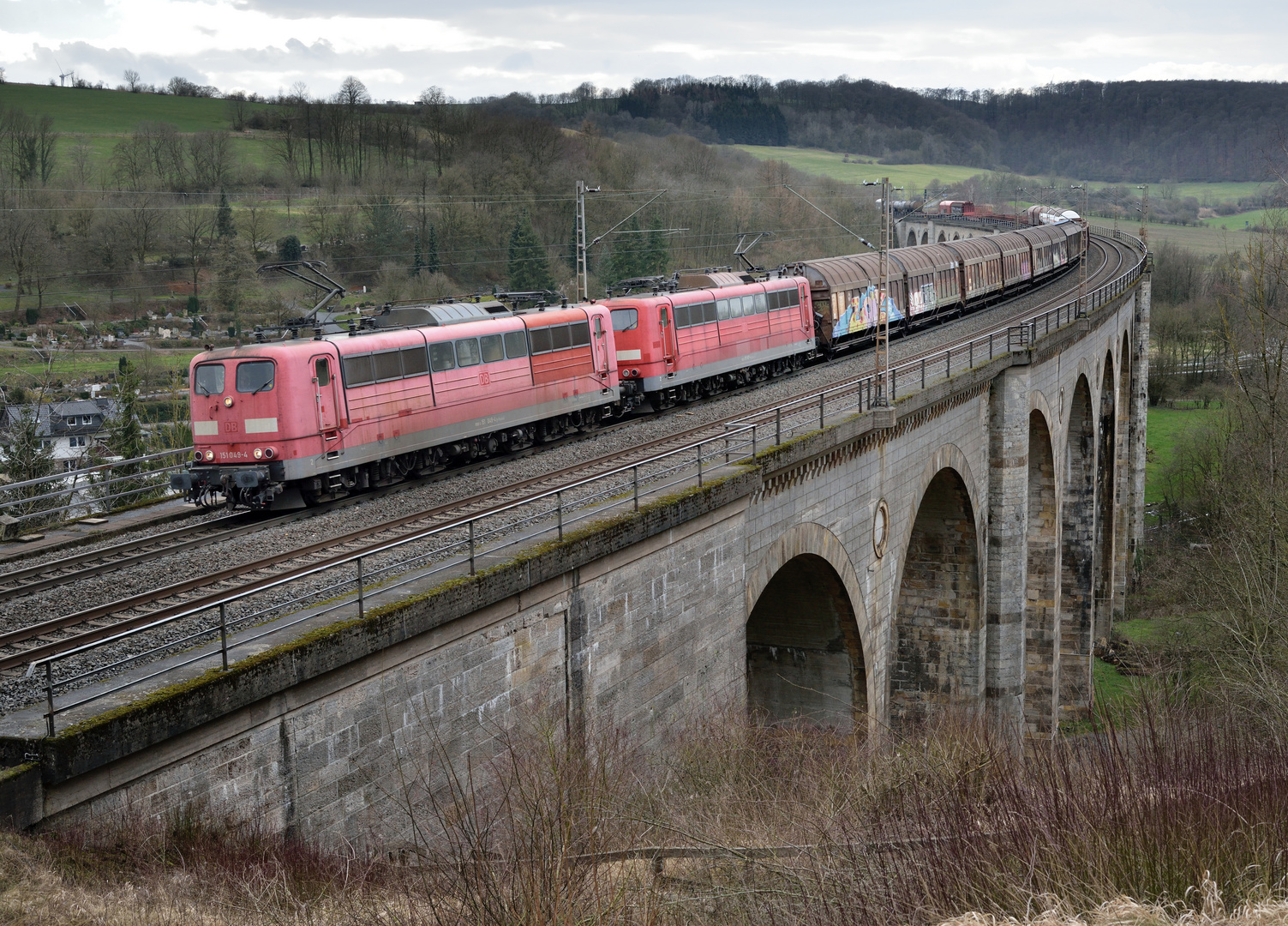 151 049-4 + 151 167-4 am 13.03.20 in Altenbeken