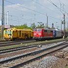 151 147-6 RBH 275 und 151 152-6 RBH 262 mit einem Ganzzug