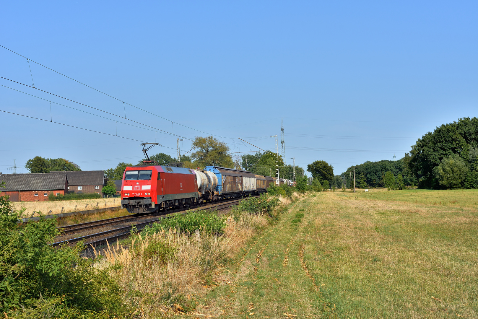 152 051-9 am 28.08.18 in Hamm-Neustadt