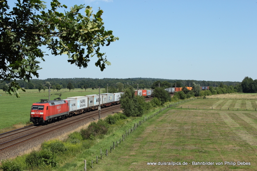 152 093-1 mit einem Güterzug in Ramelsloh