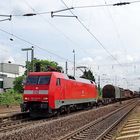 152 140-2 DB mit einem gem. Güterzug