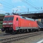 152 154-1 mit einem gem. Güterzug im Bahnhof Mainz-Bischofsheim