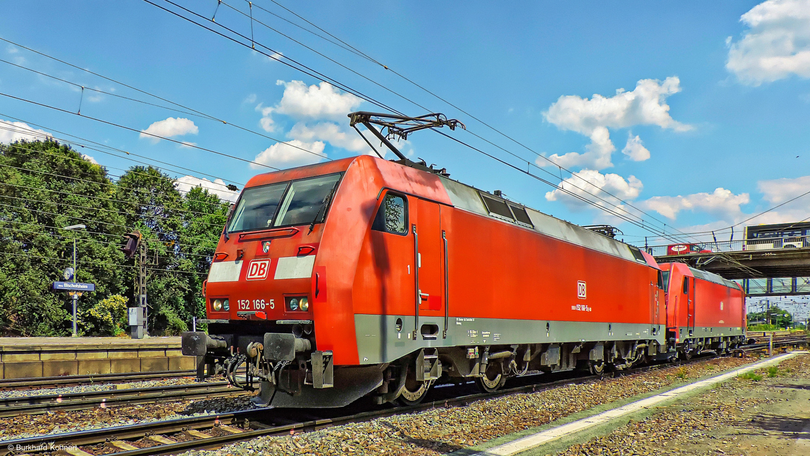 152 166-5 und 185 208-6