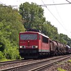 155 077-1 Railion vor einem gem. Güterzug