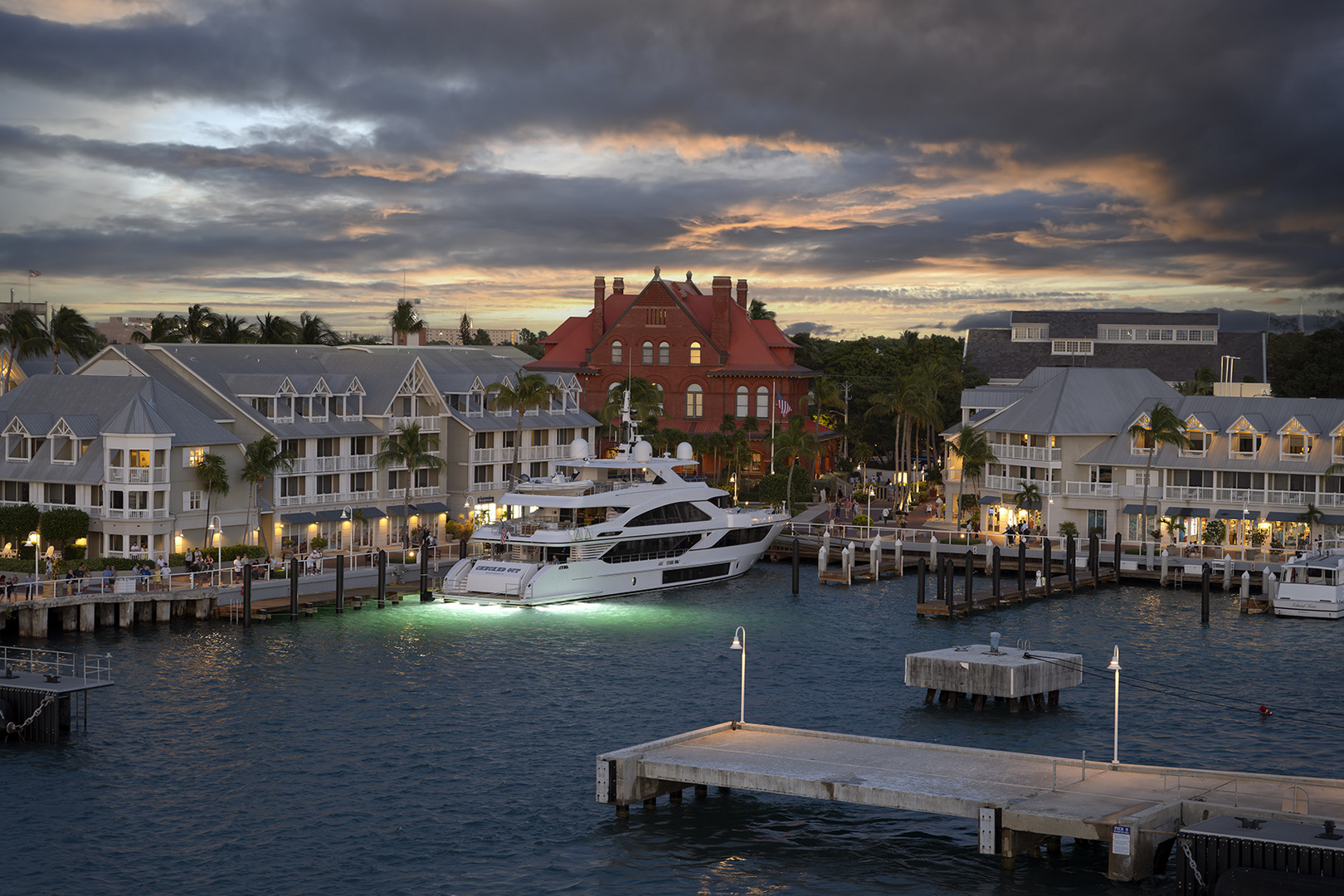 1573UZ Abendstimmung am Hafen Key West Florida USA