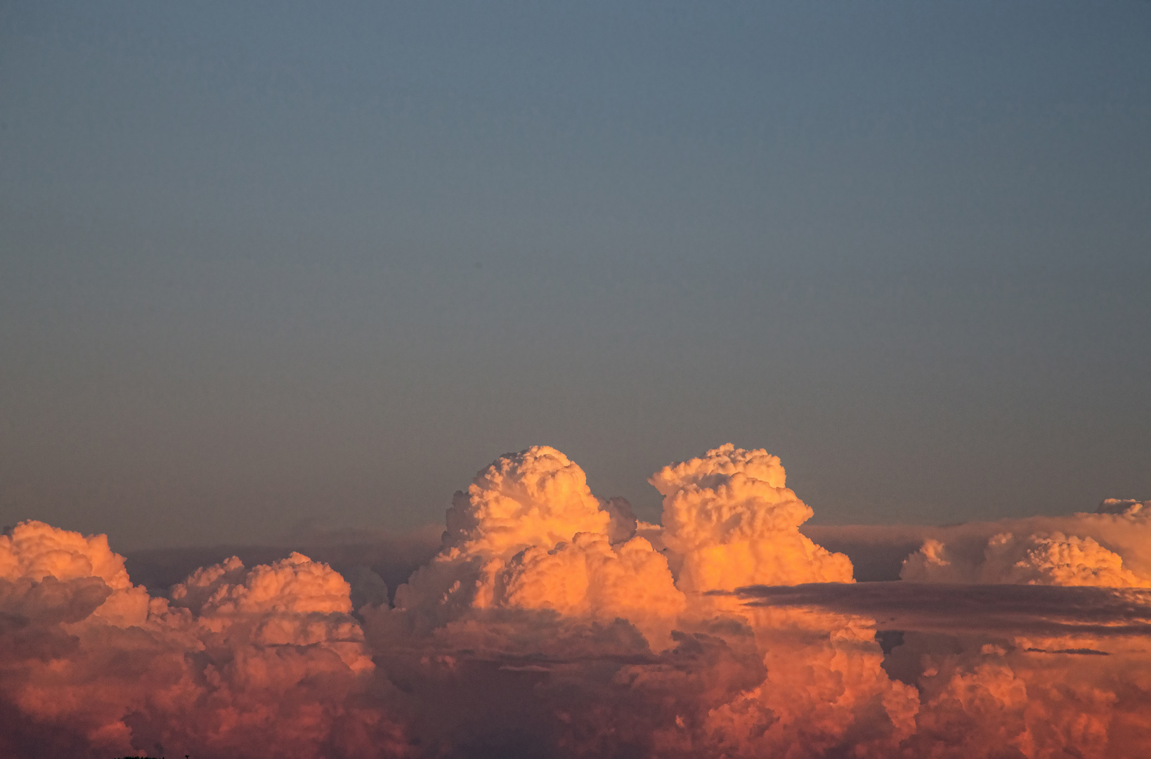 16-Uhr-Wolken