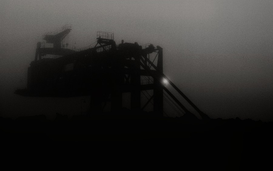1600 tons in fog