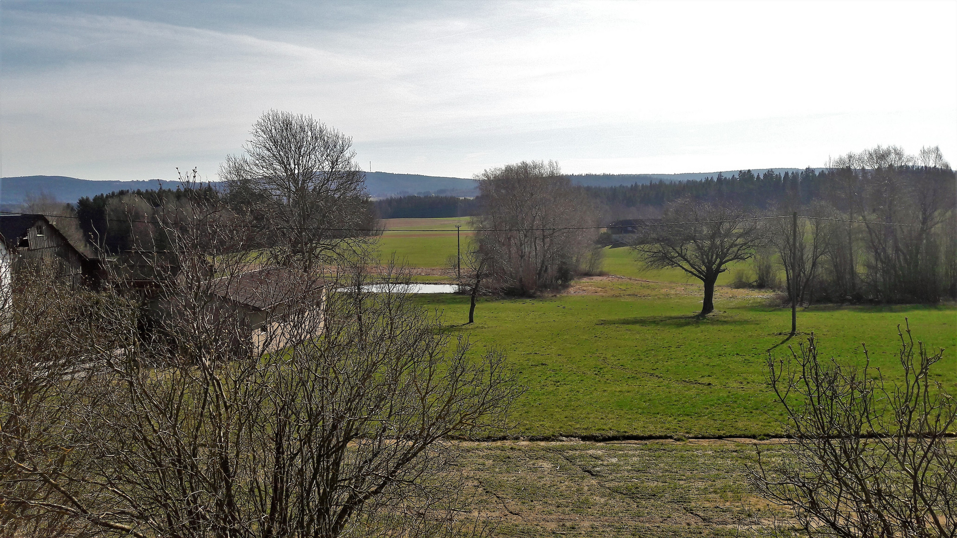 16.03.2020  Blick über das Fichtelgebirgsvorland zum Waldstein