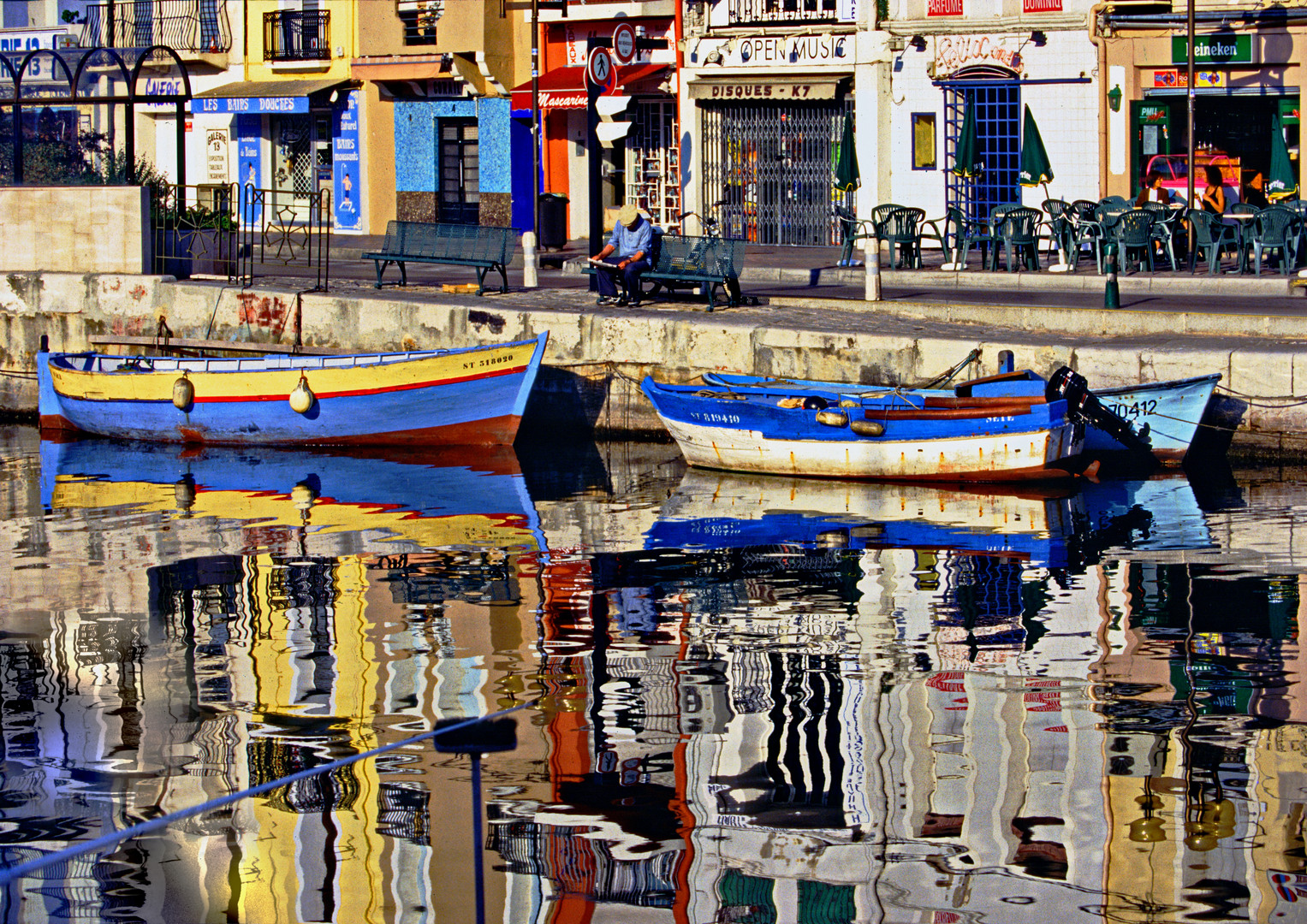 164   sur le grand canal à Sète