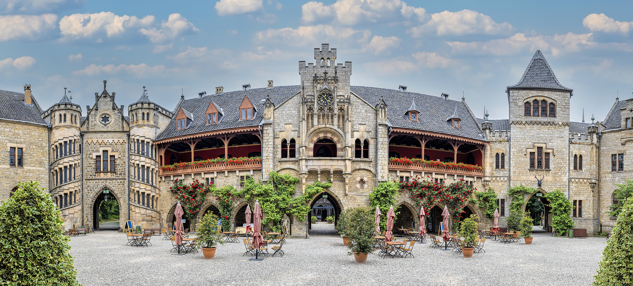 1669TZ+1671TZ  Schloss Marienburg Panorama