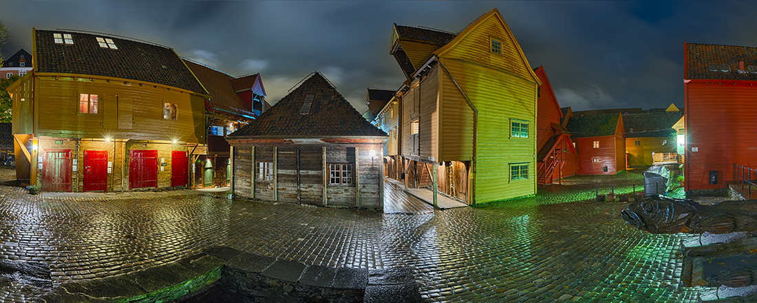 1681Q-1707Q Bergen Bryggen Panorama Nacht HDR