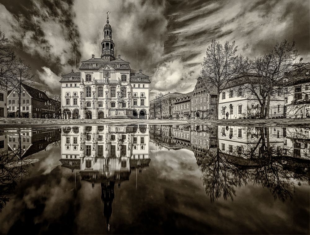 Lüneburg Rathaus Land unter  von Otto Bernd