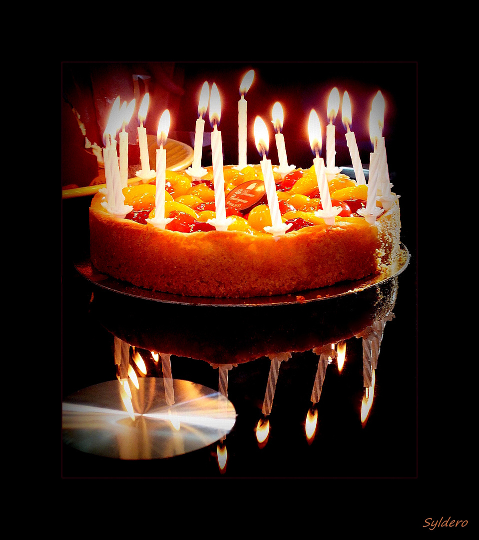 17 Ans Photo Et Image Reflets Anniversaire Bougies Images Fotocommunity