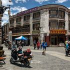 170 - Lhasa (Tibet) - Bakuo Street in close vicinity to Jokhang Temple