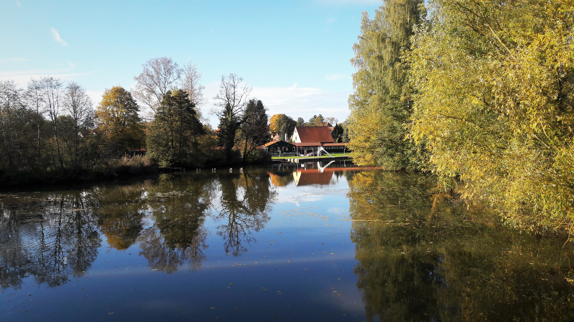  17.10.2019  : Strandbad Dinkelsbühl in der Wörnitz