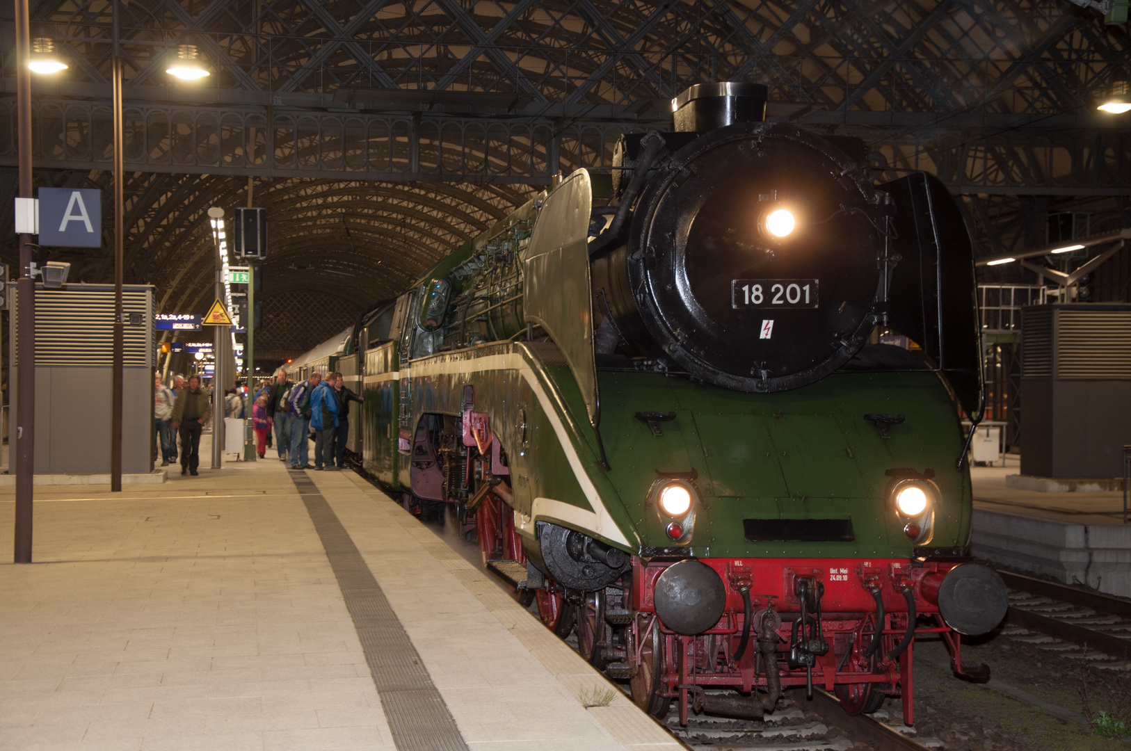 18 201 Abfahrt Dresden Hbf nach Cottbus u. dann weiter nach Wolsztyn