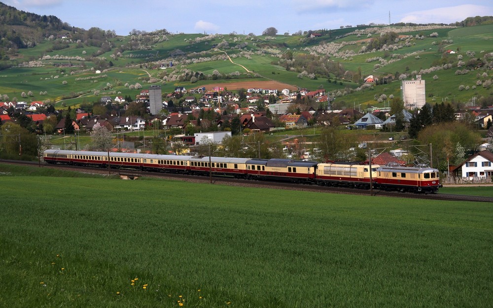 18. April 2009 - Premierenfahrt der Re 4/4 I TEE 10034: Mit dem TEE BAVARIA nach Lindau