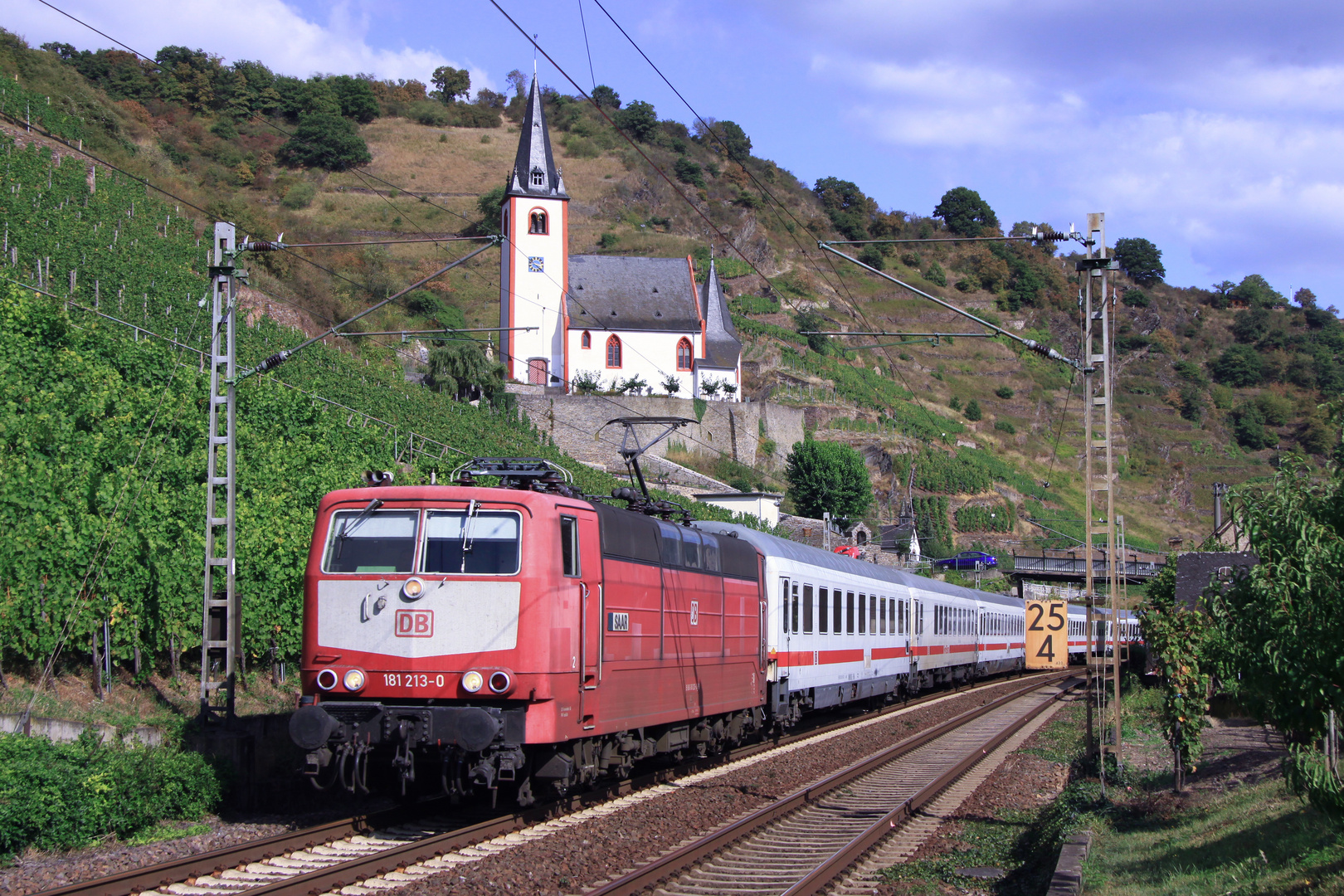 181 213 mit IC nach Luxemburg in Hatzenport an der Mosel