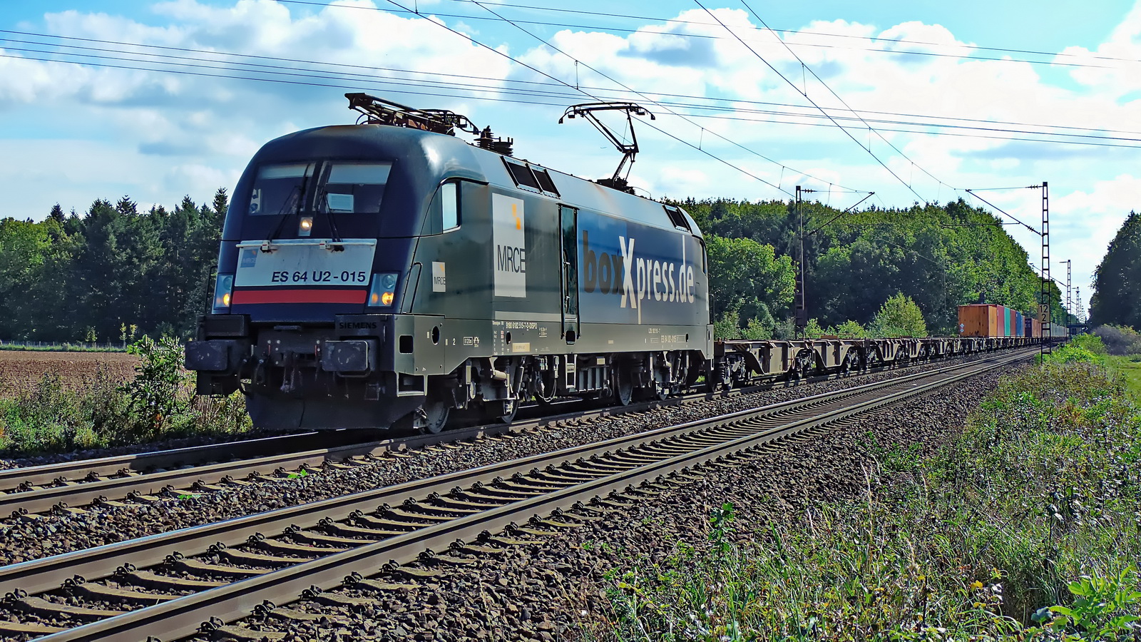 182 515-7 ES 64U2-015 boxXpress MRCE mit einem Containerzug