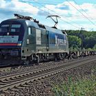 182 515-7 ES 64U2-015 boxXpress MRCE mit einem Containerzug