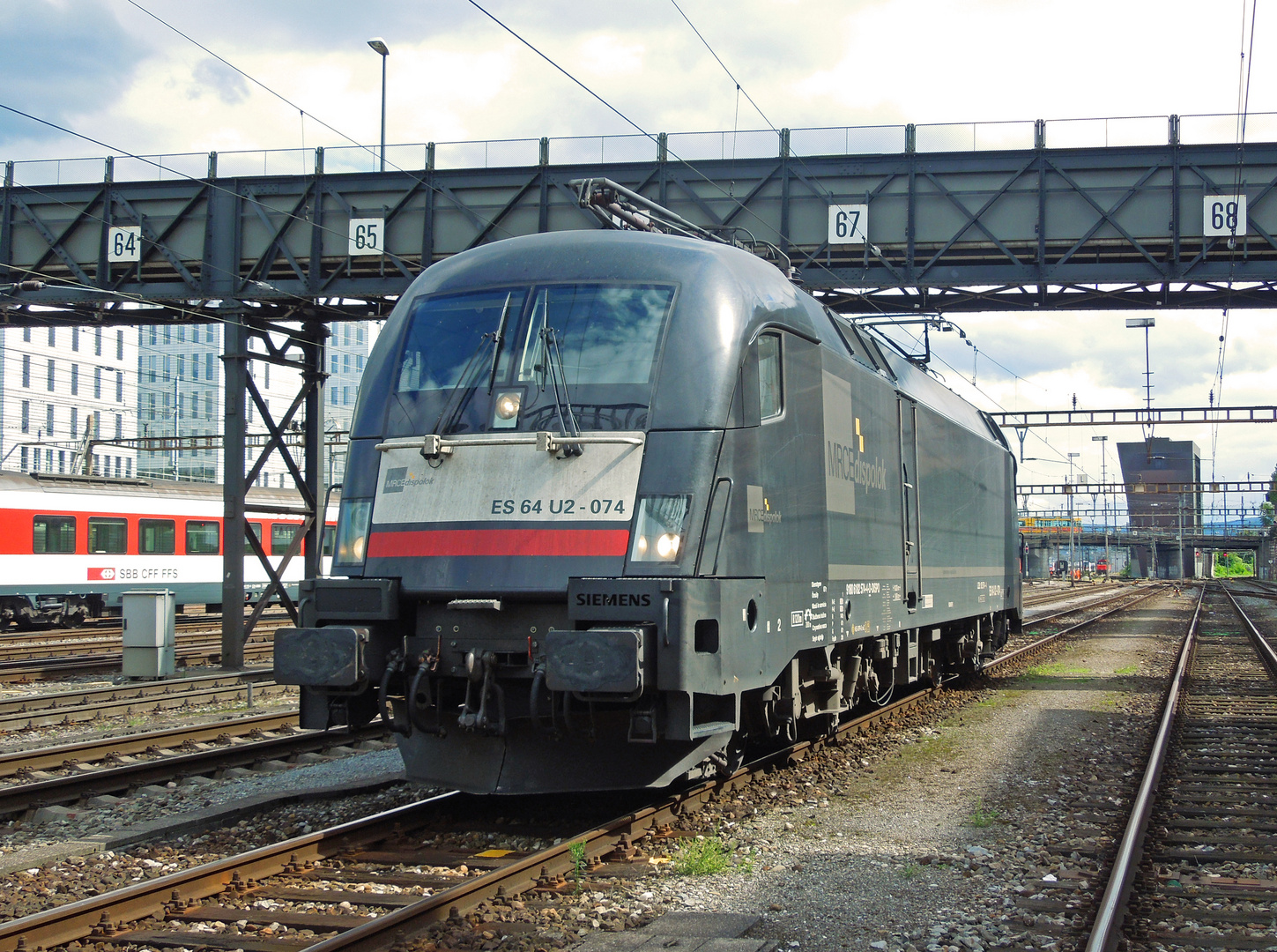 182 574 im Gleisvorfeld von Basel SBB