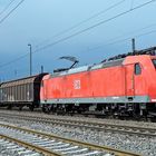 185 028-8 mit einem gem. Güterzug