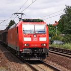 185 082-5 DB mit einem gem. Güterzug