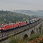 185 151-8 + 185 278-9 am 17.10.20 auf dem Viadukt in Altenbeken